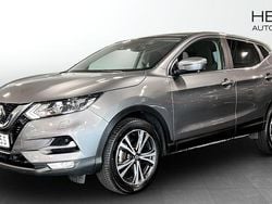 Grå (grey) Begagnad 2021 Nissan Qashqai SUV | 229 900 kr (Marknadspris)