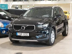 Svart Begagnad 2020 Volvo XC40 Momentum SUV | 274 900 kr (Dyr)