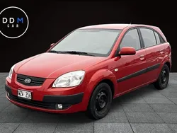 Röd Begagnad 2005 Kia Rio 2 Halvkombi | 19 900 kr (Marknadspris)