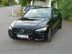 Svart Begagnad 2021 Volvo S60 R-Design Sedan | 255 000 kr