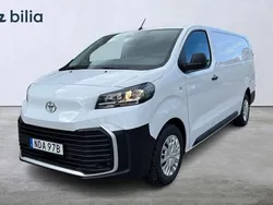Vit Ny 2025 Toyota Proace Comfort Van | 469 900 kr (Marknadspris)