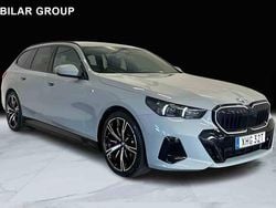 Grå Begagnad 2025 BMW 530e Kombi | 699 000 kr