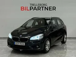 Svart Begagnad 2016 BMW 218 Active Tourer Advantage Minibuss | 104 900 kr (Marknadspris)