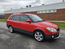 Röd Begagnad 2012 Skoda Fabia Halvkombi | 33 000 kr (Bra pris)