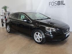 Svart Begagnad 2012 Volvo V40 Momentum Kombi | 119 900 kr (Marknadspris)