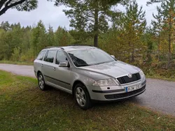 Silver Begagnad 2008 Skoda Octavia Kombi | 30 000 kr (Dyr)