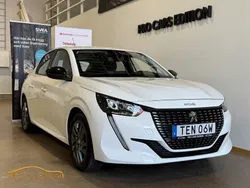 Vit Begagnad 2022 Peugeot 208 Active Halvkombi | 154 900 kr (Marknadspris)