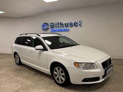 Vit Begagnad 2013 Volvo V70 Momentum Kombi | 59 900 kr (Marknadspris)