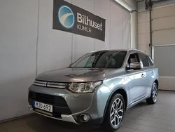Silver Begagnad 2015 Mitsubishi Outlander P-HEV SUV | 139 000 kr (Marknadspris)