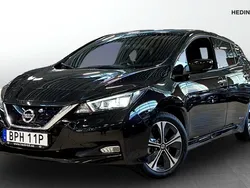 Svart (black) Begagnad 2022 Nissan Leaf N-Connecta Halvkombi | 179 900 kr (Bra pris)