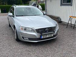 Silver Begagnad 2016 Volvo V70 Momentum Kombi | 155 000 kr (Marknadspris)