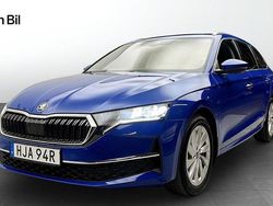 Blå Begagnad 2025 Skoda Octavia Selection Kombi | 299 900 kr (Marknadspris)