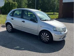 Silver Begagnad 2004 Citroën C3 Halvkombi | 20 000 kr (Marknadspris)