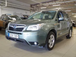 Ljusgrön (grön) Begagnad 2014 Subaru Forester SUV | 139 000 kr (Marknadspris)
