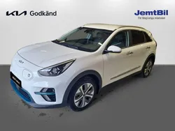 Vit Begagnad 2022 Kia e-Niro Advance SUV | 289 000 kr (Marknadspris)