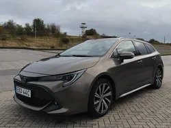 Grön Begagnad 2022 Toyota Corolla Kombi | 264 000 kr (Marknadspris)