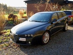 Svart Begagnad 2011 Alfa Romeo 159 Kombi | 64 000 kr (Marknadspris)