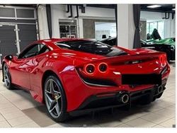 Röd Begagnad 2021 Ferrari F8 Sportkupé | 2 895 000 kr