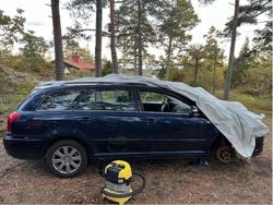 Blå Begagnad 2007 Toyota Avensis Kombi | 10 000 kr (Superpris)
