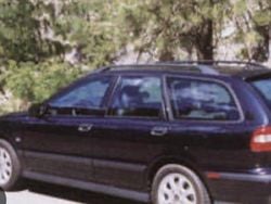 Begagnad 2001 Volvo V40 Kombi | 8 000 kr (Marknadspris)