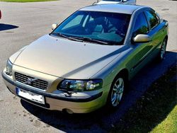 Ljusbrun Begagnad 2002 Volvo S60 Sedan | 34 000 kr (Marknadspris)