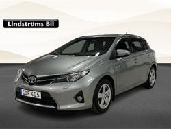 Grå Begagnad 2014 Toyota Auris Edition Halvkombi | 99 000 kr (Marknadspris)