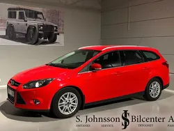 Röd Begagnad 2012 Ford Focus Titanium Kombi | 39 900 kr (Marknadspris)