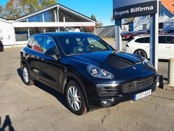 Svart Begagnad 2015 Porsche Cayenne SUV | 295 000 kr (Bra pris)