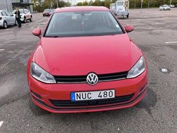 Röd Begagnad 2013 VW Golf VII Halvkombi | 58 000 kr (Marknadspris)