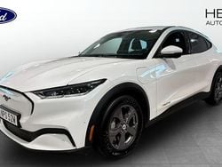 Vit (white) Begagnad 2022 Ford Mustang Mach-E SUV | 364 900 kr (Marknadspris)