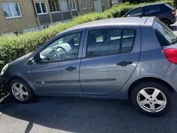 Blå Begagnad 2006 Renault Clio R.S. Halvkombi | 14 000 kr (Marknadspris)