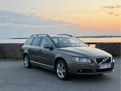 Grön Begagnad 2010 Volvo V70 Momentum Kombi | 60 000 kr (Bra pris)
