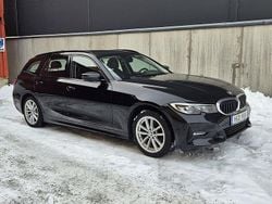 Svart Begagnad 2021 BMW 320 Kombi | 319 000 kr (Marknadspris)