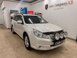 Vit Begagnad 2010 Subaru Outback SUV | 74 900 kr (Marknadspris)
