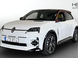Vit (white) Ny 2025 Renault R5 Iconic Halvkombi | 435 600 kr (Marknadspris)