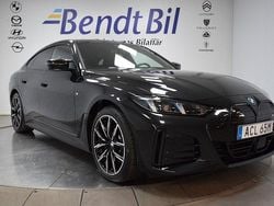 Svart Begagnad 2025 BMW i4 Comfort Edition Sedan | 679 500 kr (Marknadspris)