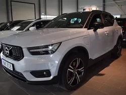 Silver Begagnad 2020 Volvo XC40 R-Design SUV | 319 000 kr (Marknadspris)
