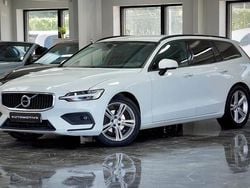 Vit Begagnad 2020 Volvo V60 Momentum Kombi | 124 900 kr