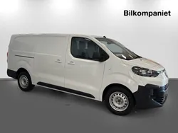 Vit Ny 2025 Fiat Scudo Minibuss | 447 375 kr (Marknadspris)
