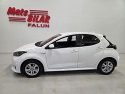 Vit Begagnad 2021 Toyota Yaris Active Halvkombi | 169 900 kr (Marknadspris)