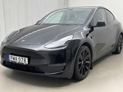 Svart Begagnad 2023 Tesla Model Y Performance SUV | 385 000 kr (Superpris)