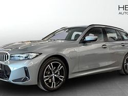 Grå (grey) Begagnad 2025 BMW 330e M Sport Kombi | 518 700 kr (Dyr)