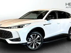 Vit (white) Ny 2024 MG HS Luxury SUV | 439 990 kr (Marknadspris)