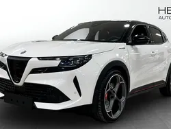 Vit (white) Ny 2025 Alfa Romeo Junior Veloce SUV | 507 800 kr