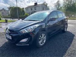 Svart Begagnad 2014 Hyundai i30 Kombi | 100 000 kr (Marknadspris)
