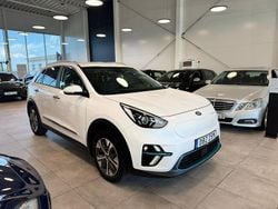 Vit Begagnad 2021 Kia e-Niro Advance SUV | 229 900 kr (Marknadspris)