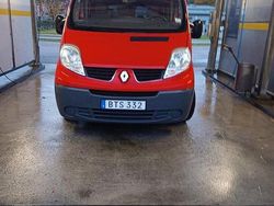 Röd Begagnad 2014 Renault Trafic Van | 110 000 kr (Dyr)