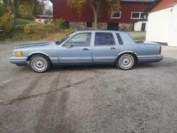 Blå Begagnad 1991 Lincoln Town Car Sedan | 89 000 kr