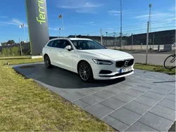 Vit Begagnad 2017 Volvo V90 Momentum Kombi | 159 000 kr (Bra pris)