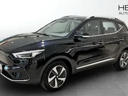 Svart (black) Begagnad 2021 MG ZS Luxury Sedan | 249 900 kr (Superpris)